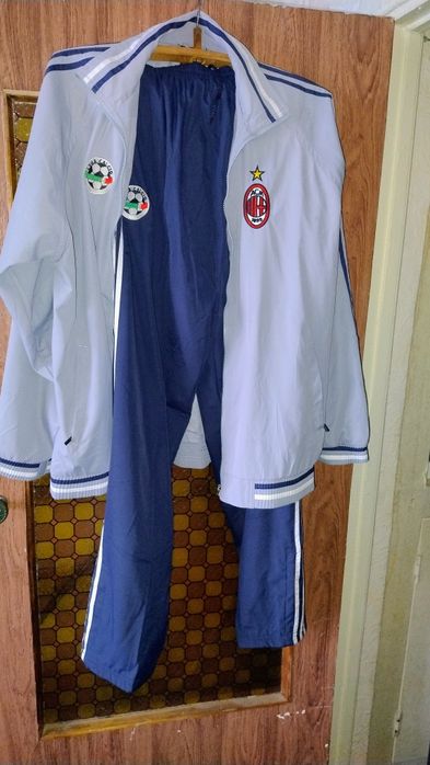 Продам спортивные костюмы  Осень, Весна