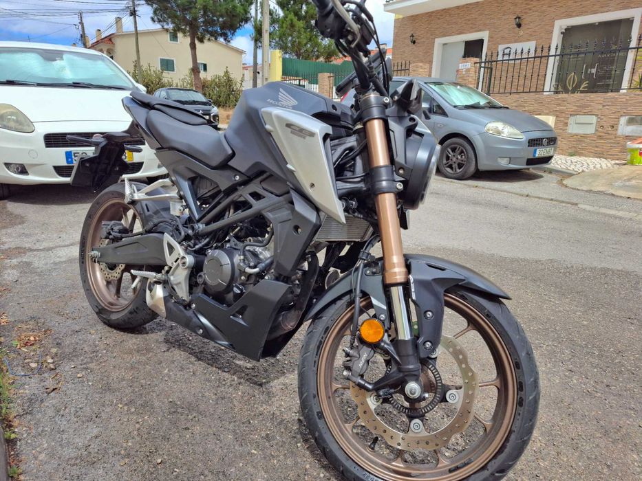 Honda CB125R 2022