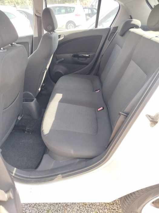 Opel corsa 1.3 cdti — photo 5
