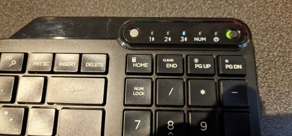 Teclado Bluetooth HP 460 multidevice novo