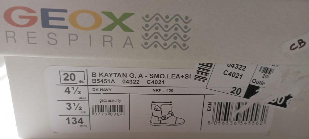 Bota bebé tamanho 20 em pele