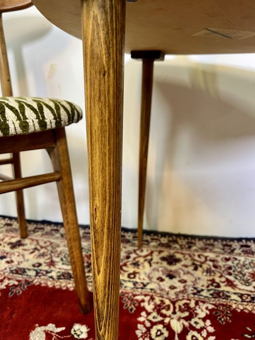 Stolik PRL liść patyczak lata 60 orzech mat vintage