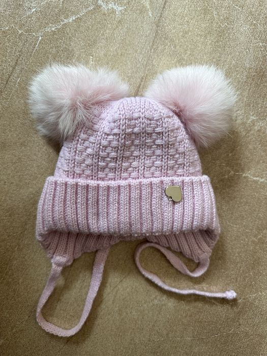 Нова зимова шапка для дівчинки
