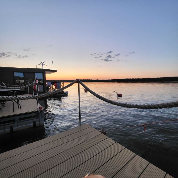 Domek nad jeziorem (Na wodzie)