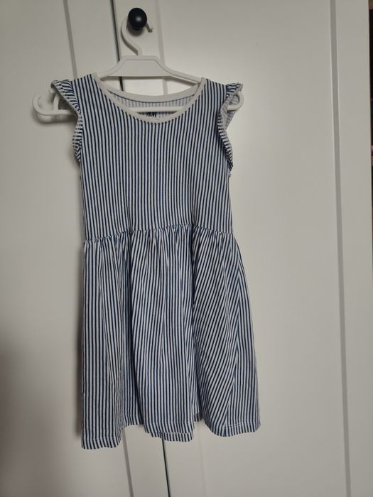 4 sukienki 98/104 hm + gratis