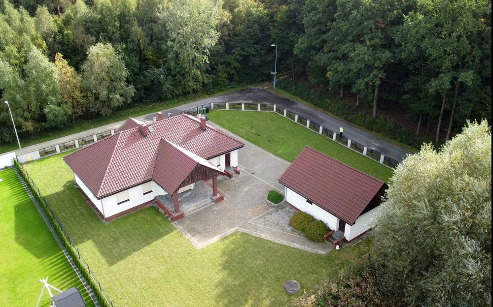 Dom w otulinie lasu , działka narożnikowa  1500m ,Top lokalizacja