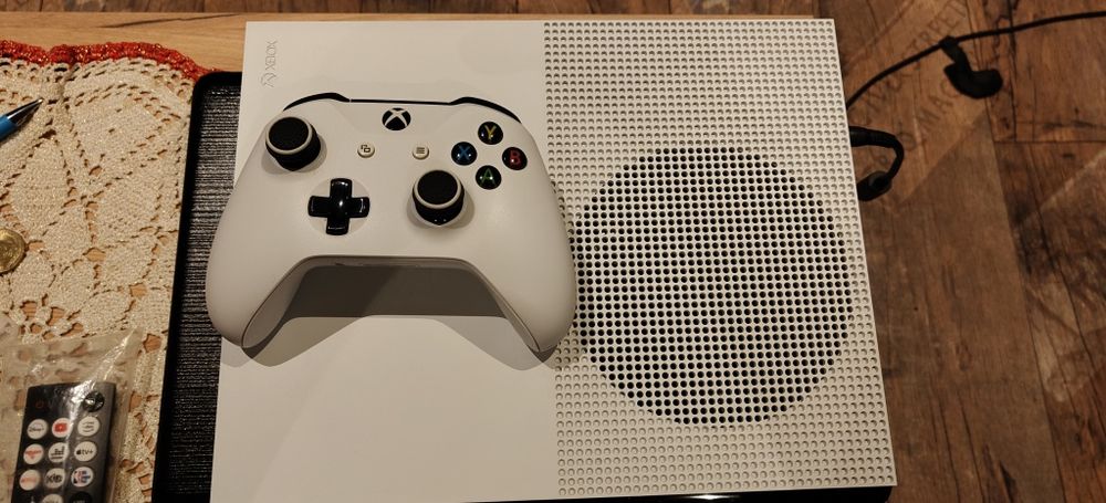 Konsola XBox One S