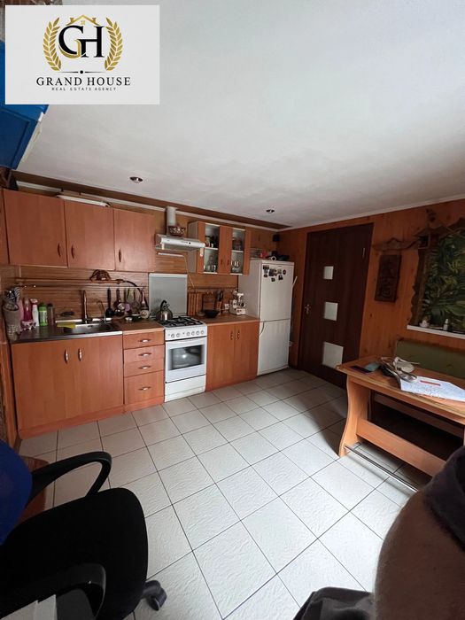 Продам гарний будинок 120 м² на Озерній Балці.