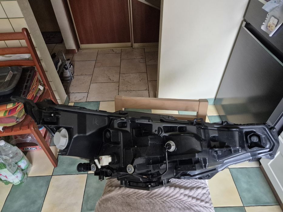 Lampa przednnia lewa Lexus Nx 350h