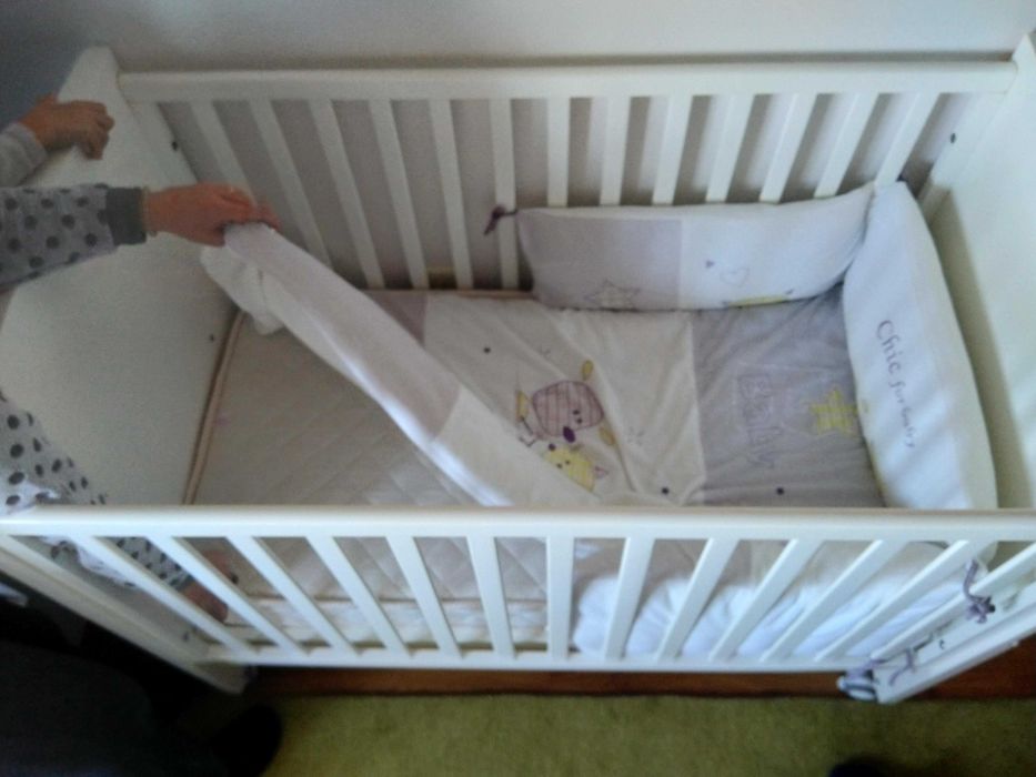 Cama de grades cambrass com colchão