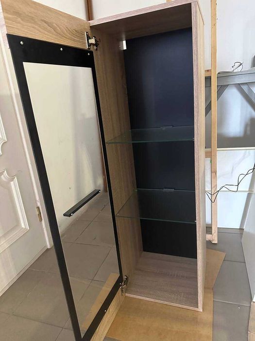 Вітрина Fever BRW з підсвіткою, 38х40х125 см, навісна вітрина