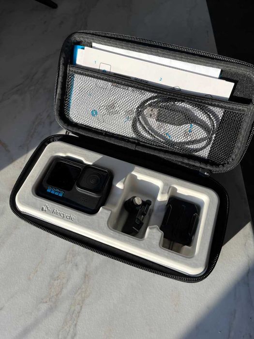 Екшн-камера GoPro Hero 10 базовий комплект