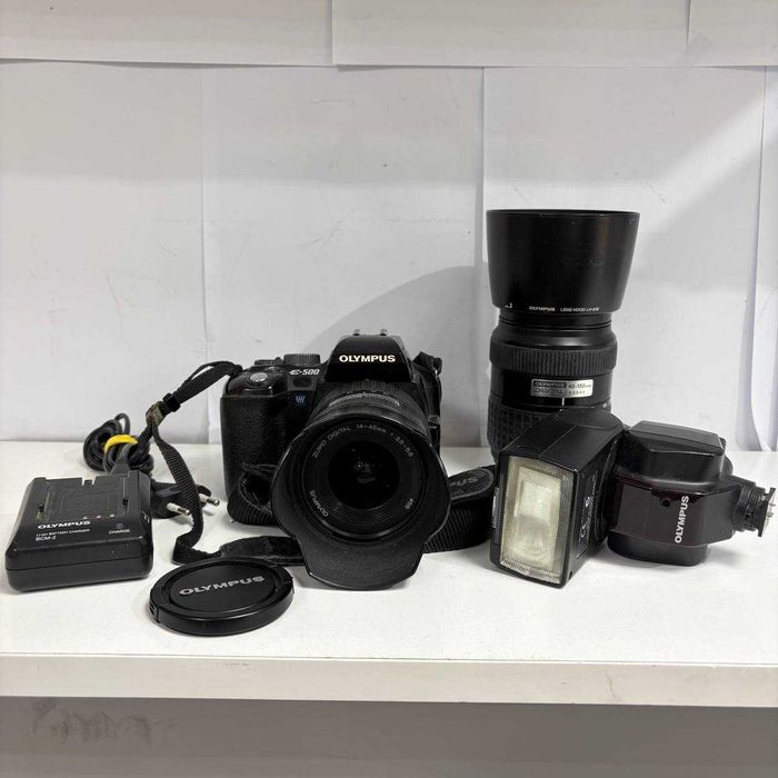 Цифрова дзеркальна камера Olympus E-500