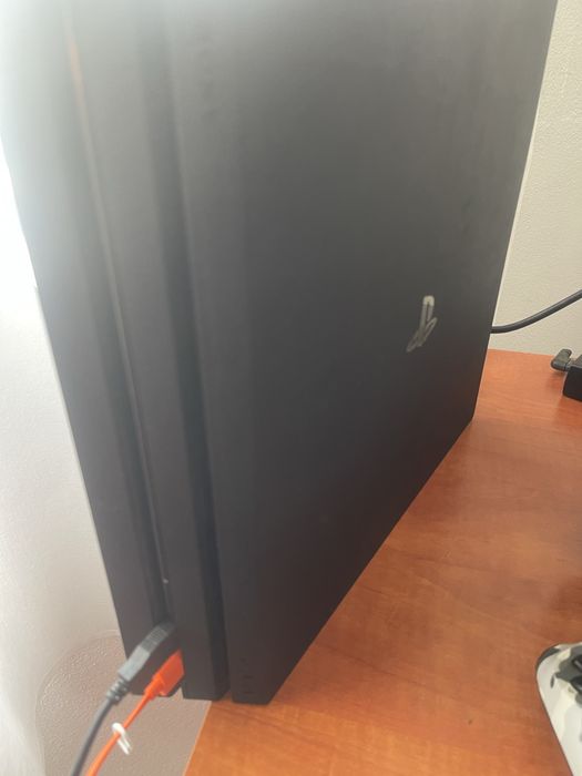 Playstation 4 Pro 1tb
