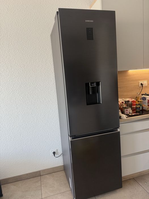 Lodówka Samsung RB38T650EB1 No frost podajnik wody 203cm grafitowa