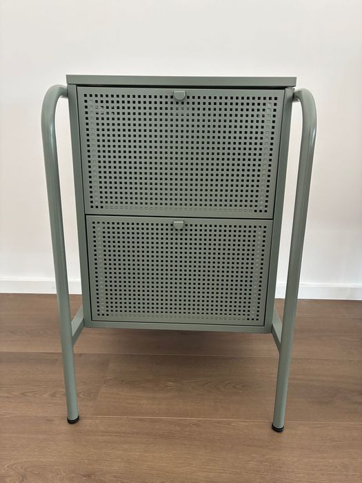 Cómoda NIKKEBY do Ikea