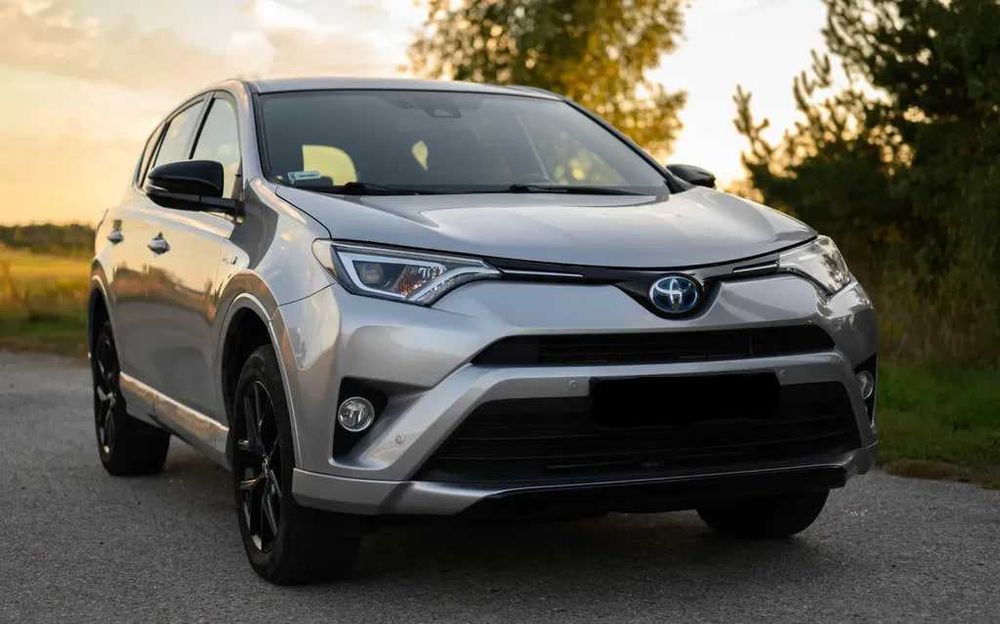 Продам Toyota RAV4 Hybrid 2017 2.5