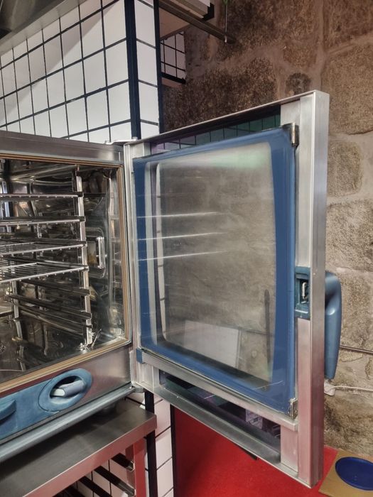 Forno Rational self cooking