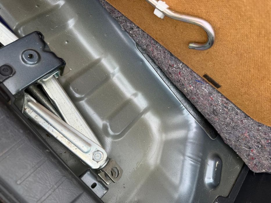 Suzuki Jimny 1,3 benzyna/automat/klima/94 tys km