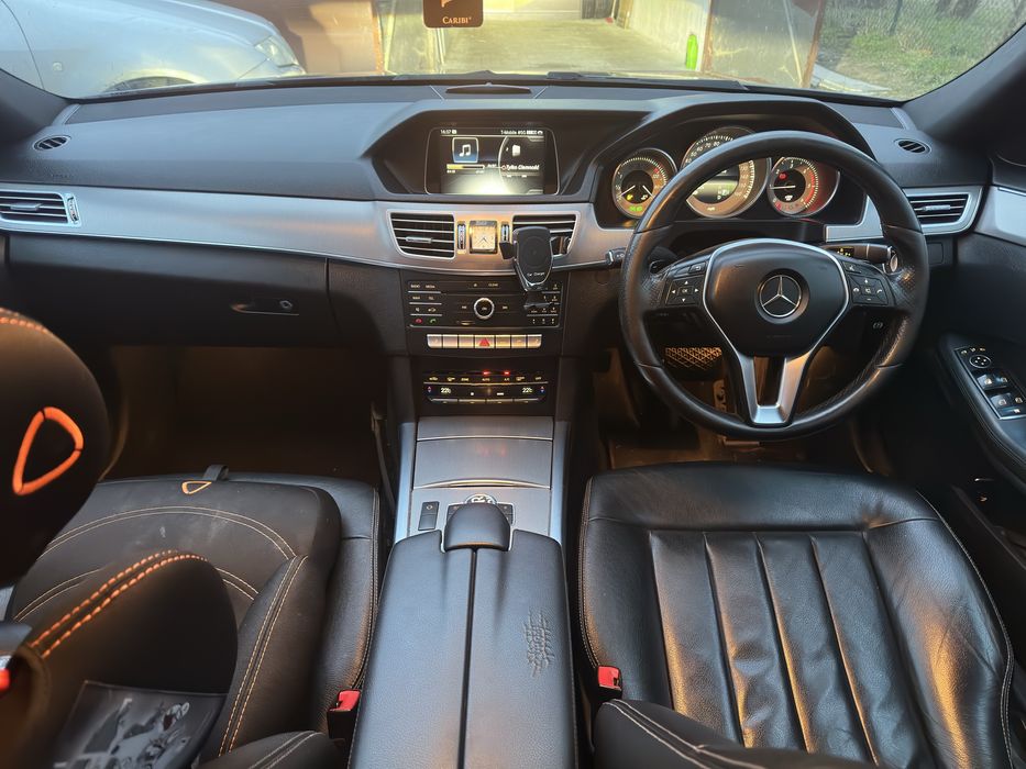 Mercedes E220d ANGLIK