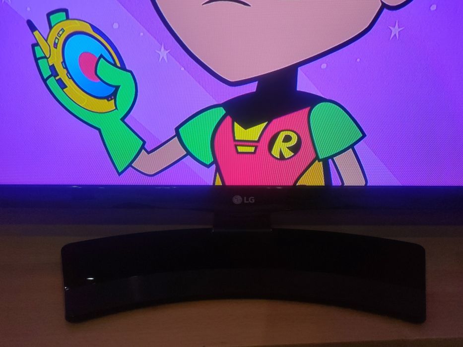 TV LCD LG 28mt48df