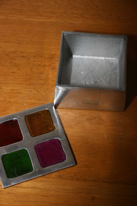 Mini Guarda Jóias de Metal