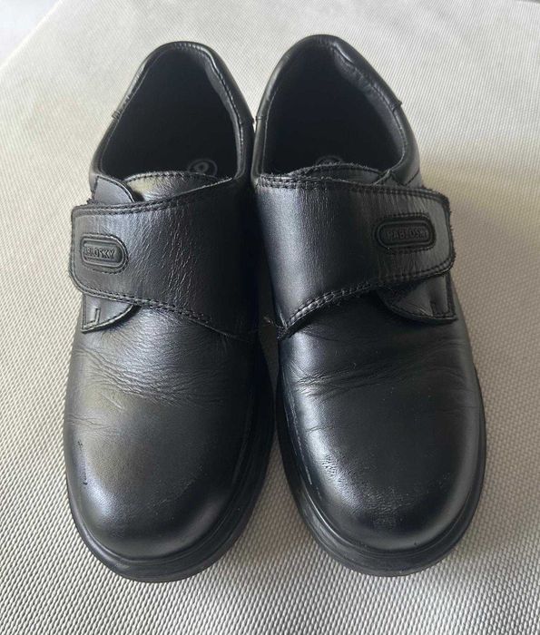 Sapatos pretos rapaz - PABLOSKY