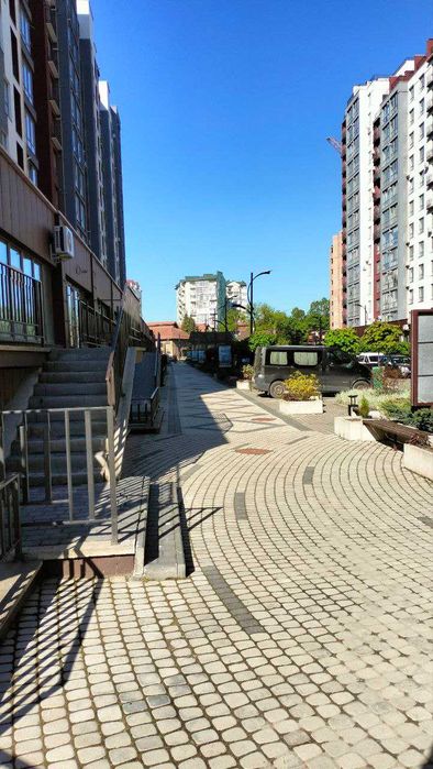 Здана комерція, гарна ціна, центр, Івано-Франківськ, продаж, сирець