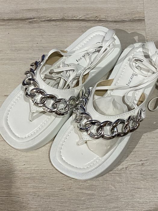 Босоніжки 39р нові