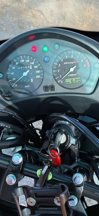Honda Transalp XL650V RD10 | Nacional | Mala Givi | Crash Bars