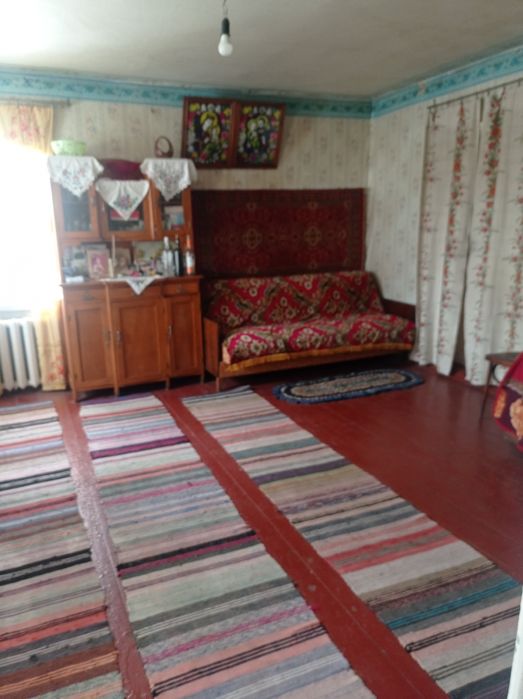 Будинок  біля міста. 380 ВОЛЬТ. Є-ВІДНОВЛЕННЯ.