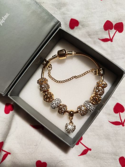 Bransoletka złota charms