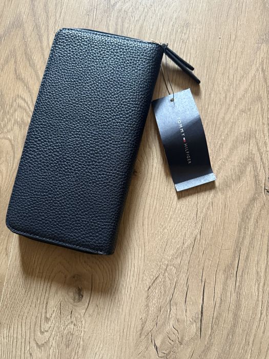 Nowy portfel Tommy Hilfiger damski