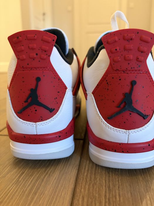 Air Jordan 4 Retro
