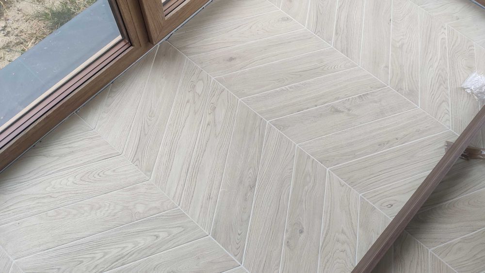 Płytki chevron mimesis avorio jodełka francuska Emil ceramica