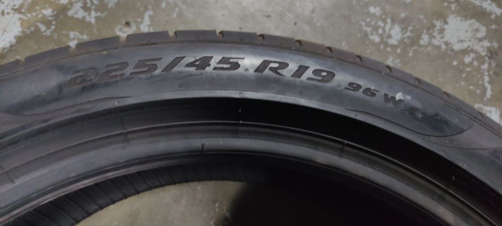 Pneus 225/45/19 semi novos