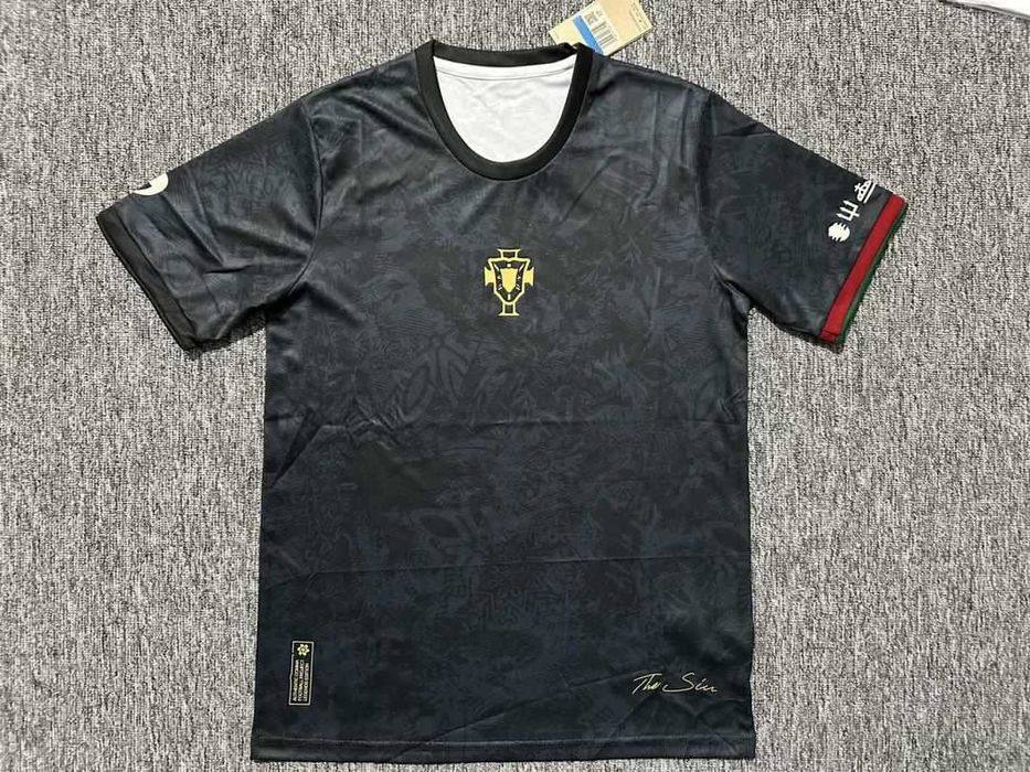 Roupa esportiva de varios clubes