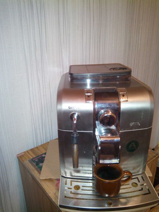 б\у фирменная  кофемашина  Saeco Sintia \made in Itali 1450w