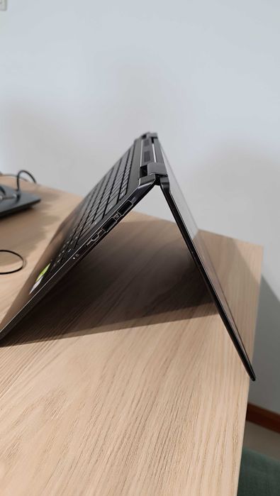 Portátil Lenovo YOGA 710-14IKB-862