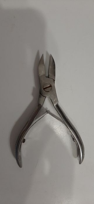 Щипцы для ногтей