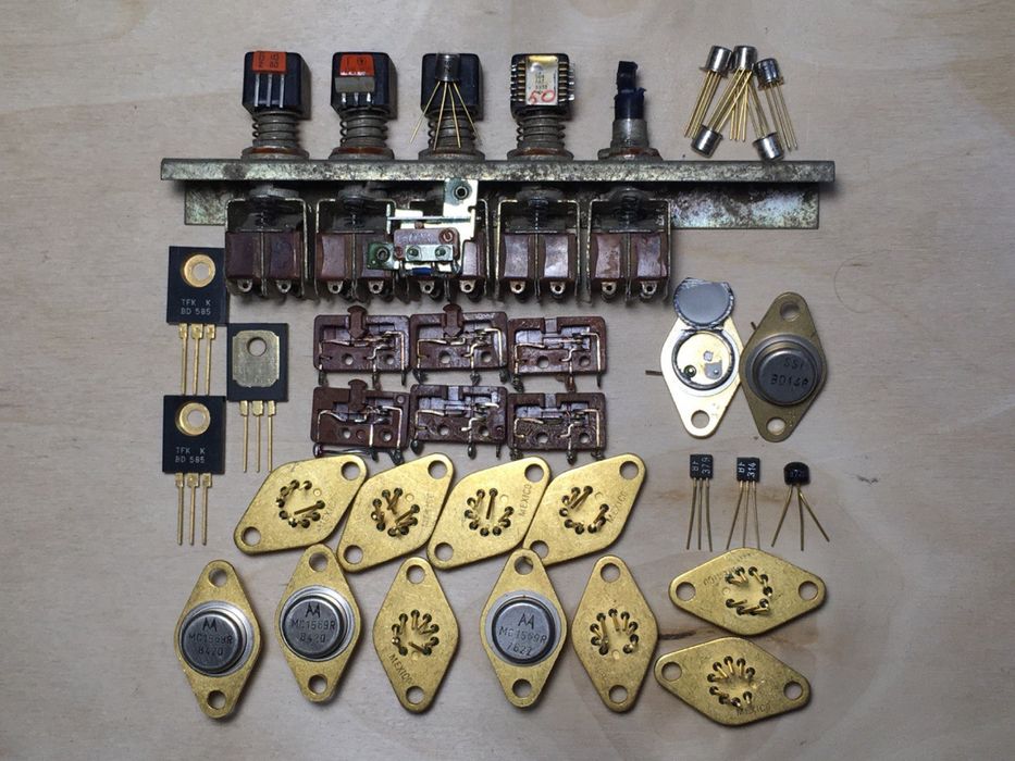 радіодеталі в колекцію або для роботи
