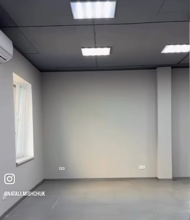 Продам фасадне приміщення по вул.Рівненська