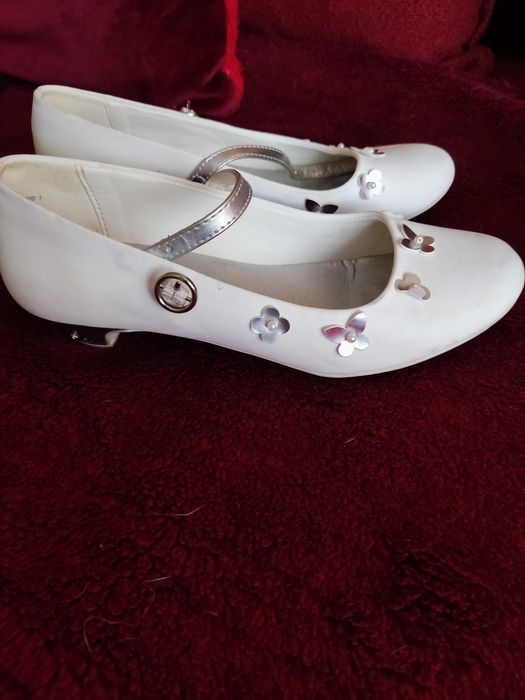 Buty dla dziewczynki