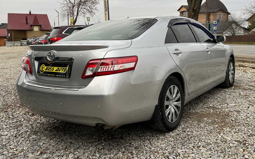 Toyota Camry 2011