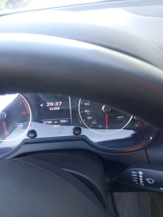 Продам Audi Q5 2012