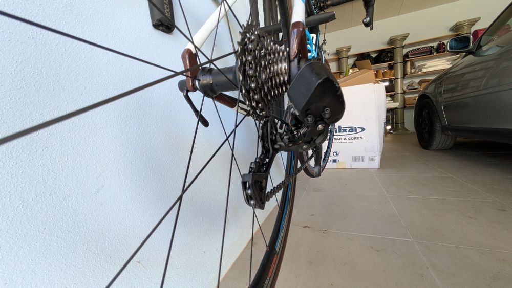 Focus Izalco Team SL AG2R Ultegra DI2 8.0KG