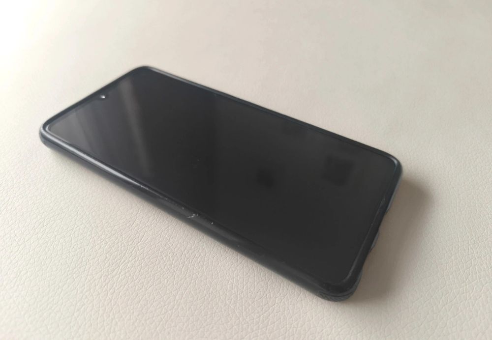 Telefon Huawei p30 z etui