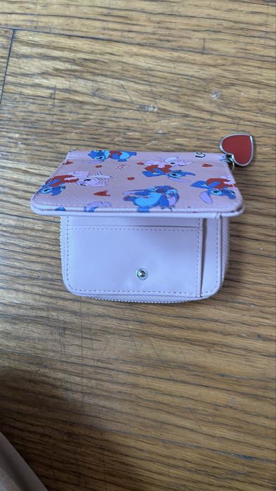 Disney- Carteira / Porta-moedas Stitch Disney – Stitch & Angel