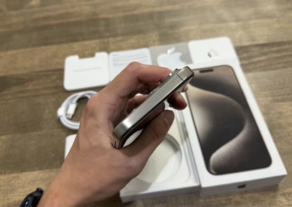  Apple iPhone 15 Pro 128GB Natural Titanium I Bateria 88% I j. Nowy