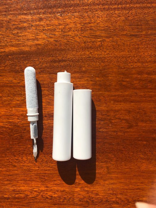 Escova de limpeza 2 em 1 para fones